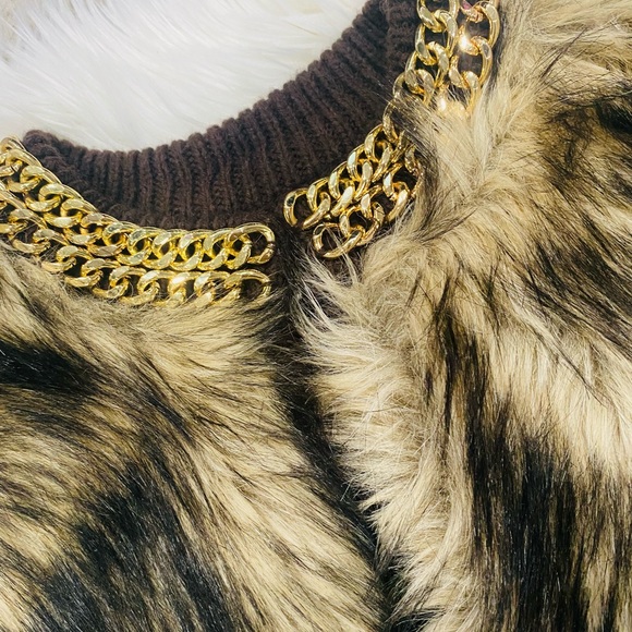 Michael Kors Fur Lined Vest with Gold necklace - Picture 2 of 6